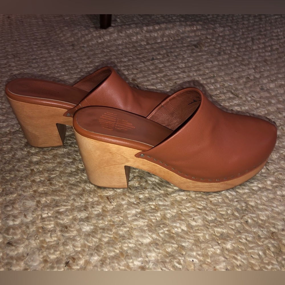 Charlotte Stone- Marlo Clog in Luggage